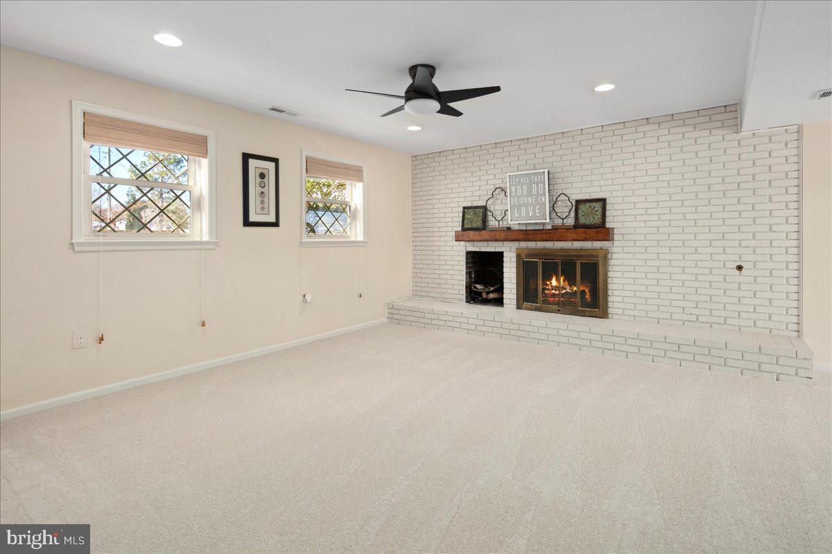 RIVERSIDE ESTATES - Residential