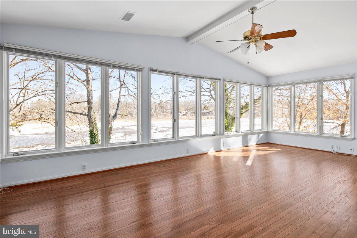 RIVERSIDE ESTATES - Residential