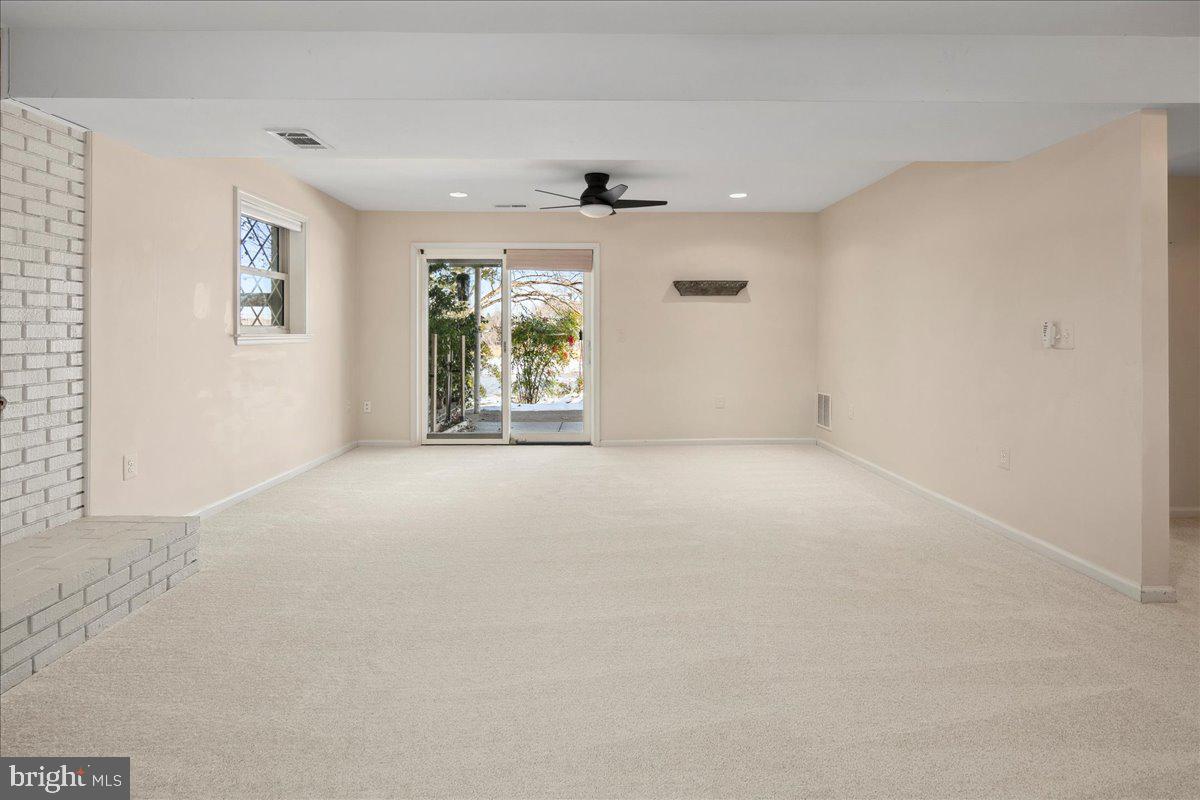 RIVERSIDE ESTATES - Residential