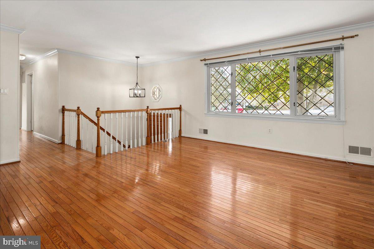 RIVERSIDE ESTATES - Residential