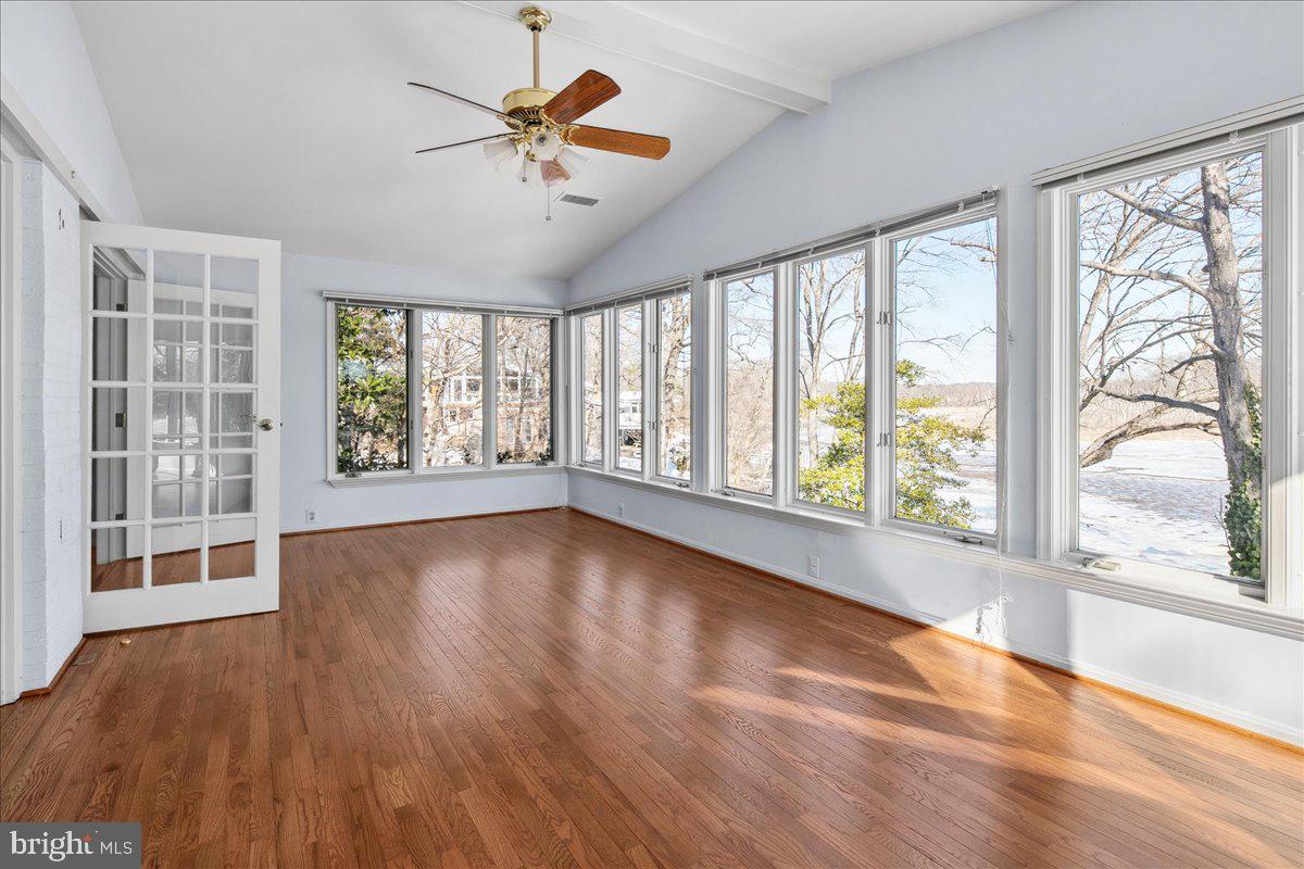 RIVERSIDE ESTATES - Residential