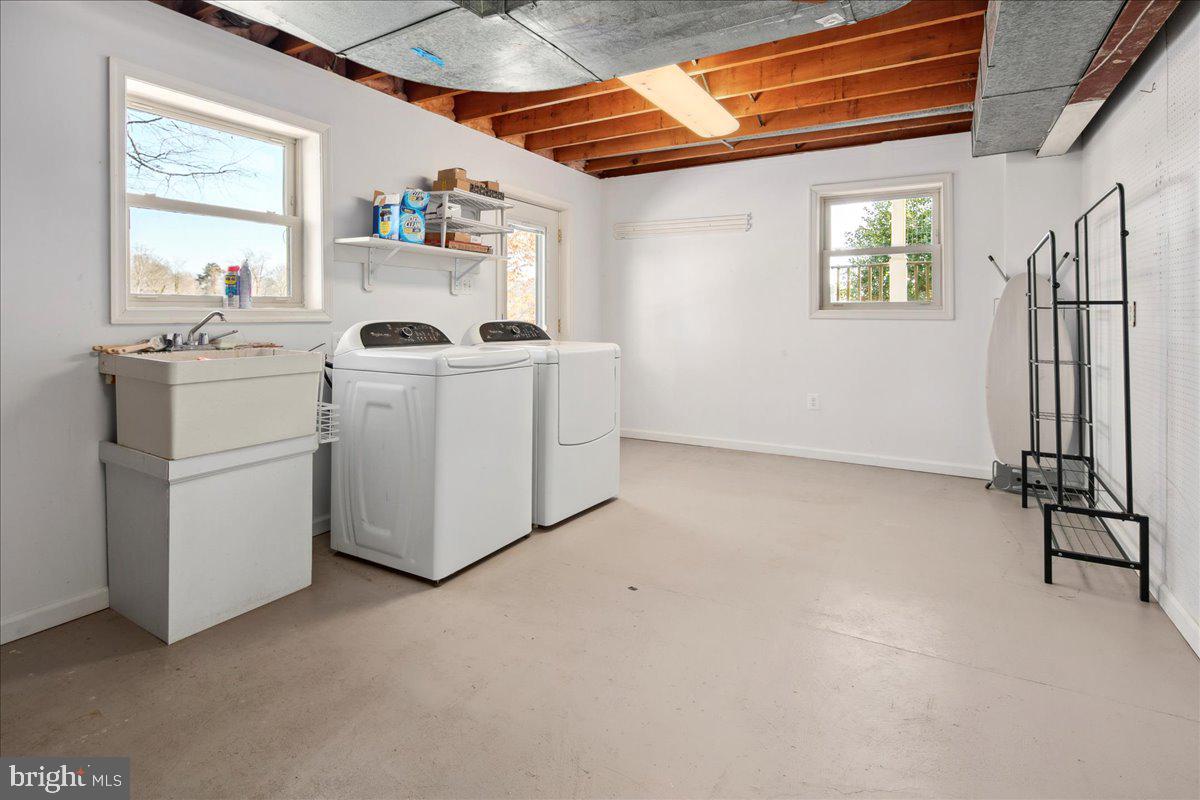 RIVERSIDE ESTATES - Residential