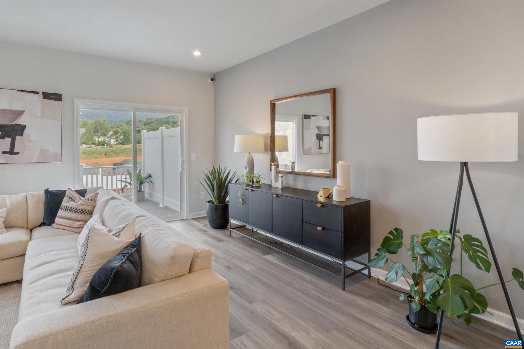 4999 DUNNAGAN DR