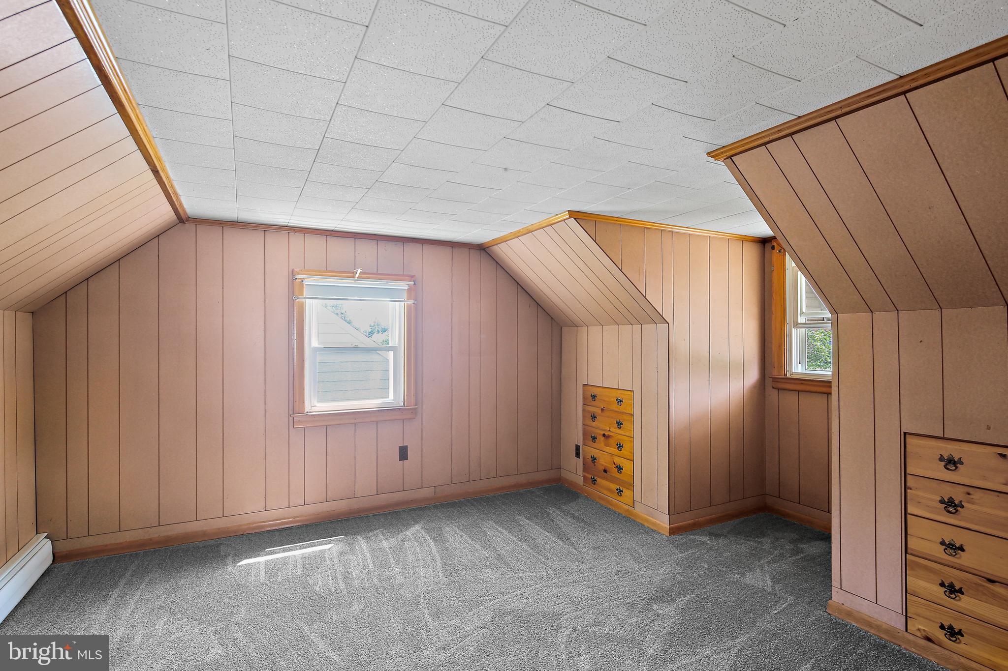 MIDDLE RIVER - Residential