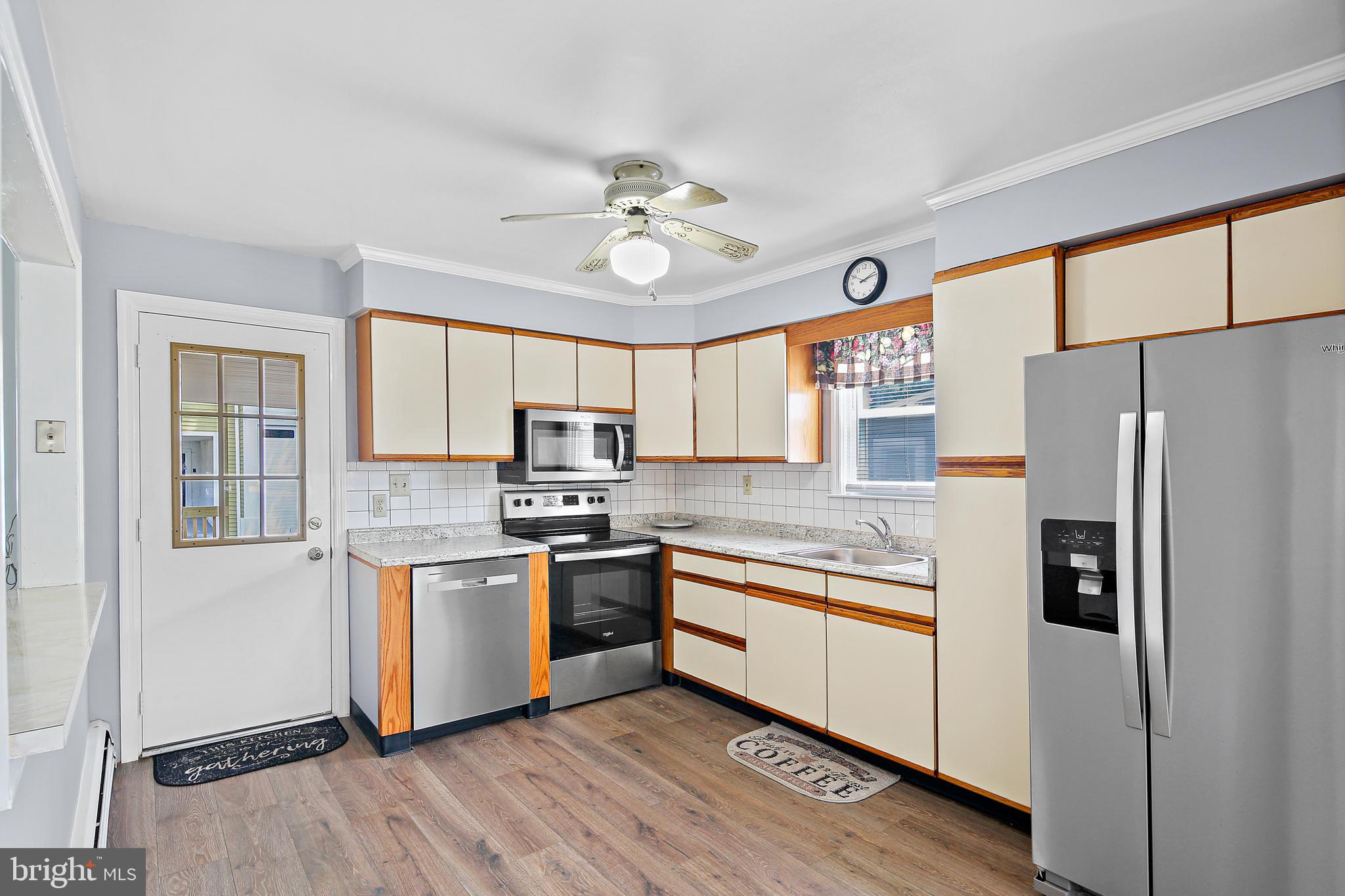 MIDDLE RIVER - Residential