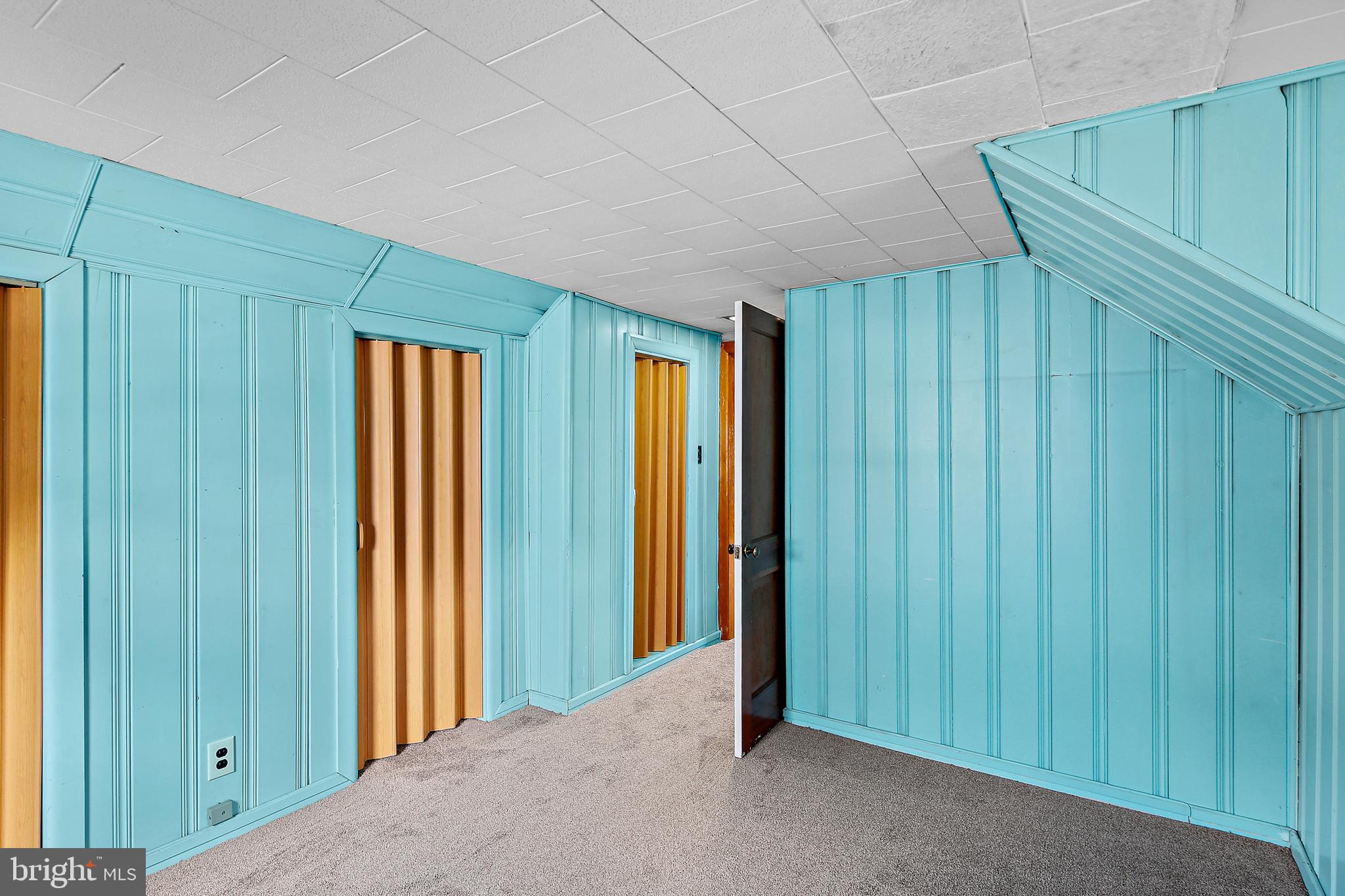 MIDDLE RIVER - Residential