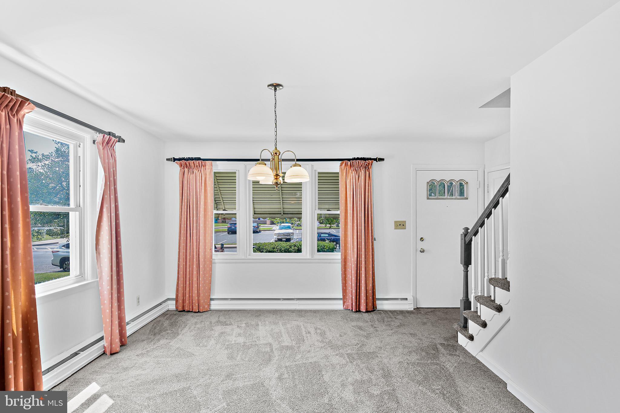 MIDDLE RIVER - Residential