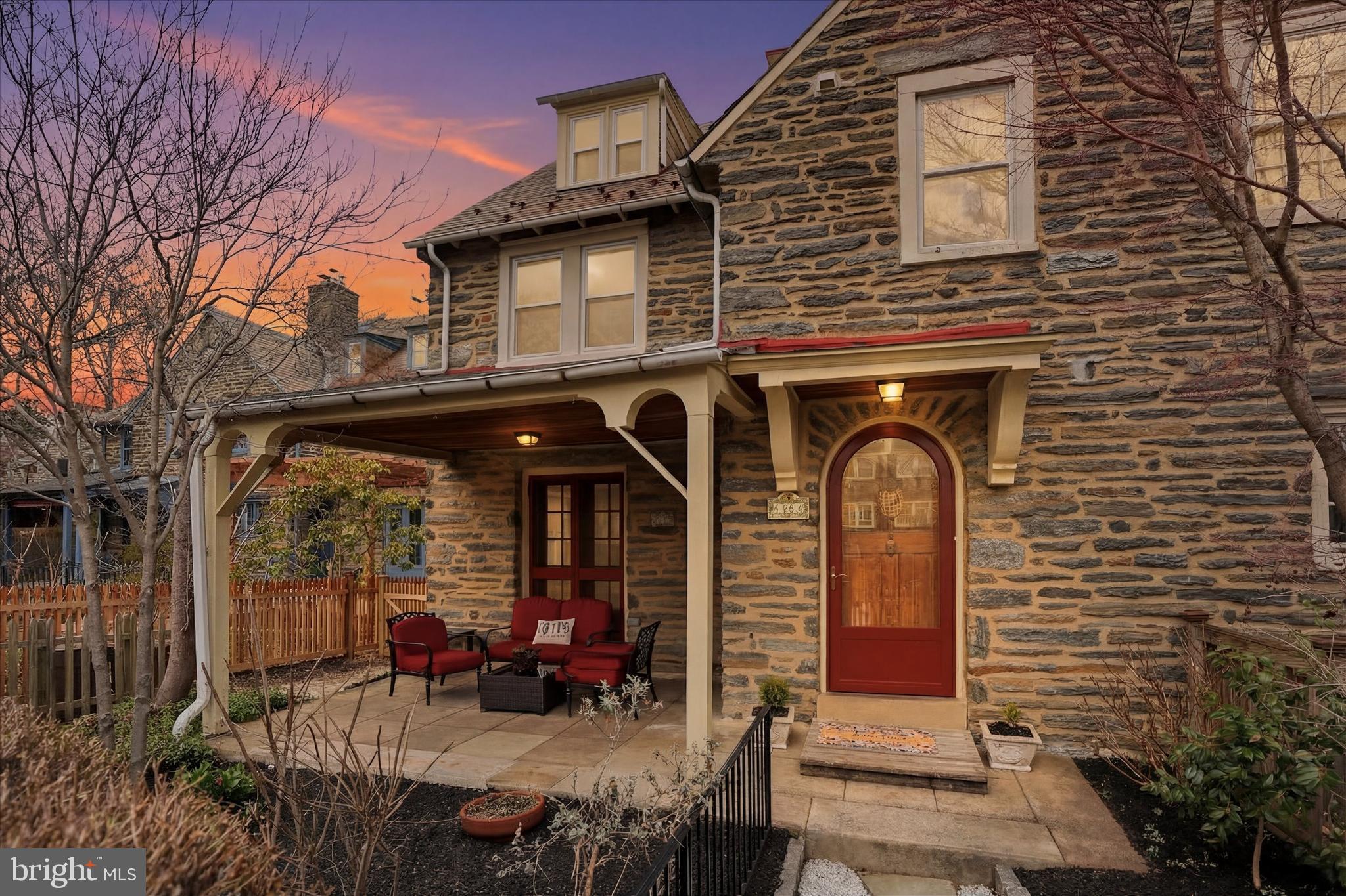 CHESTNUT HILL - Residential