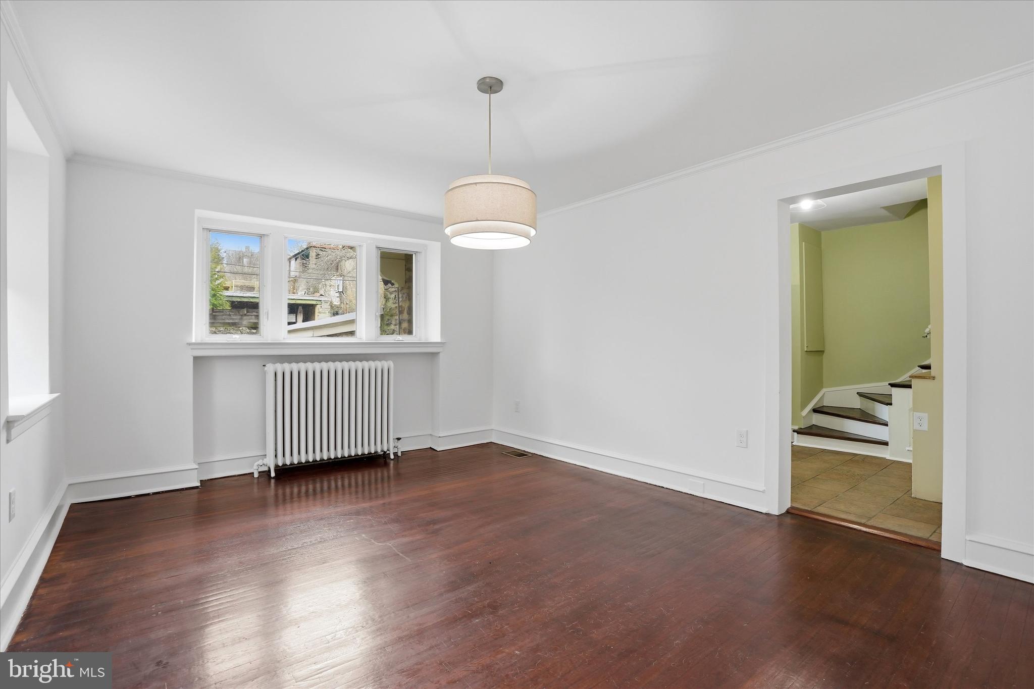 CHESTNUT HILL - Residential