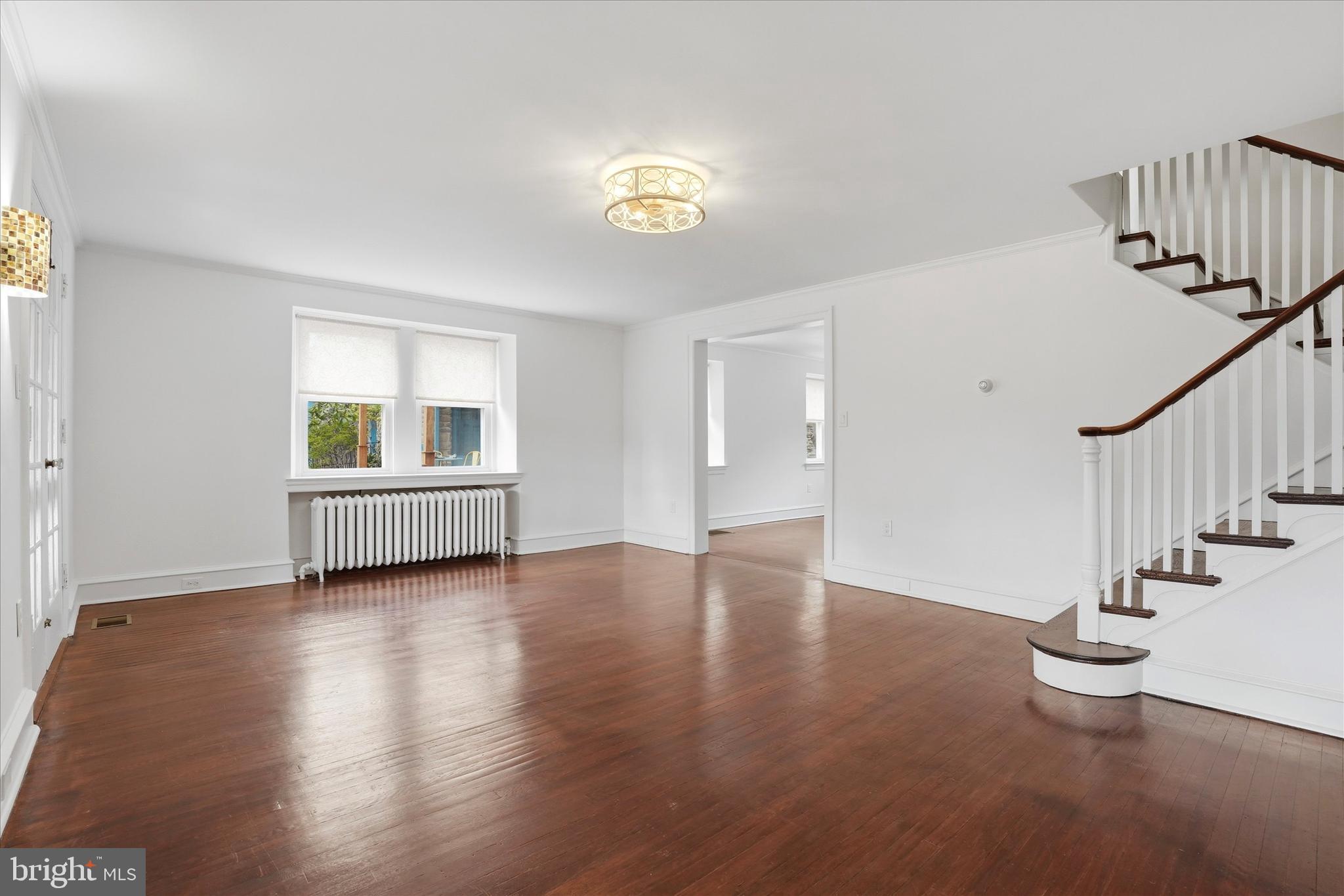 CHESTNUT HILL - Residential