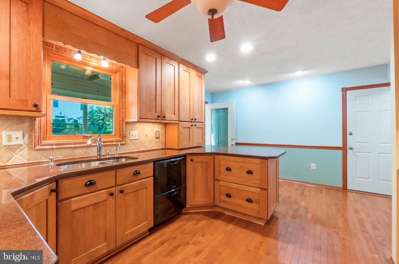 PARKVIEW TRAIL - Residential