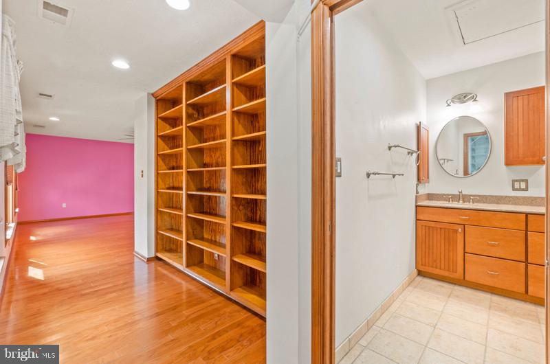 PARKVIEW TRAIL - Residential