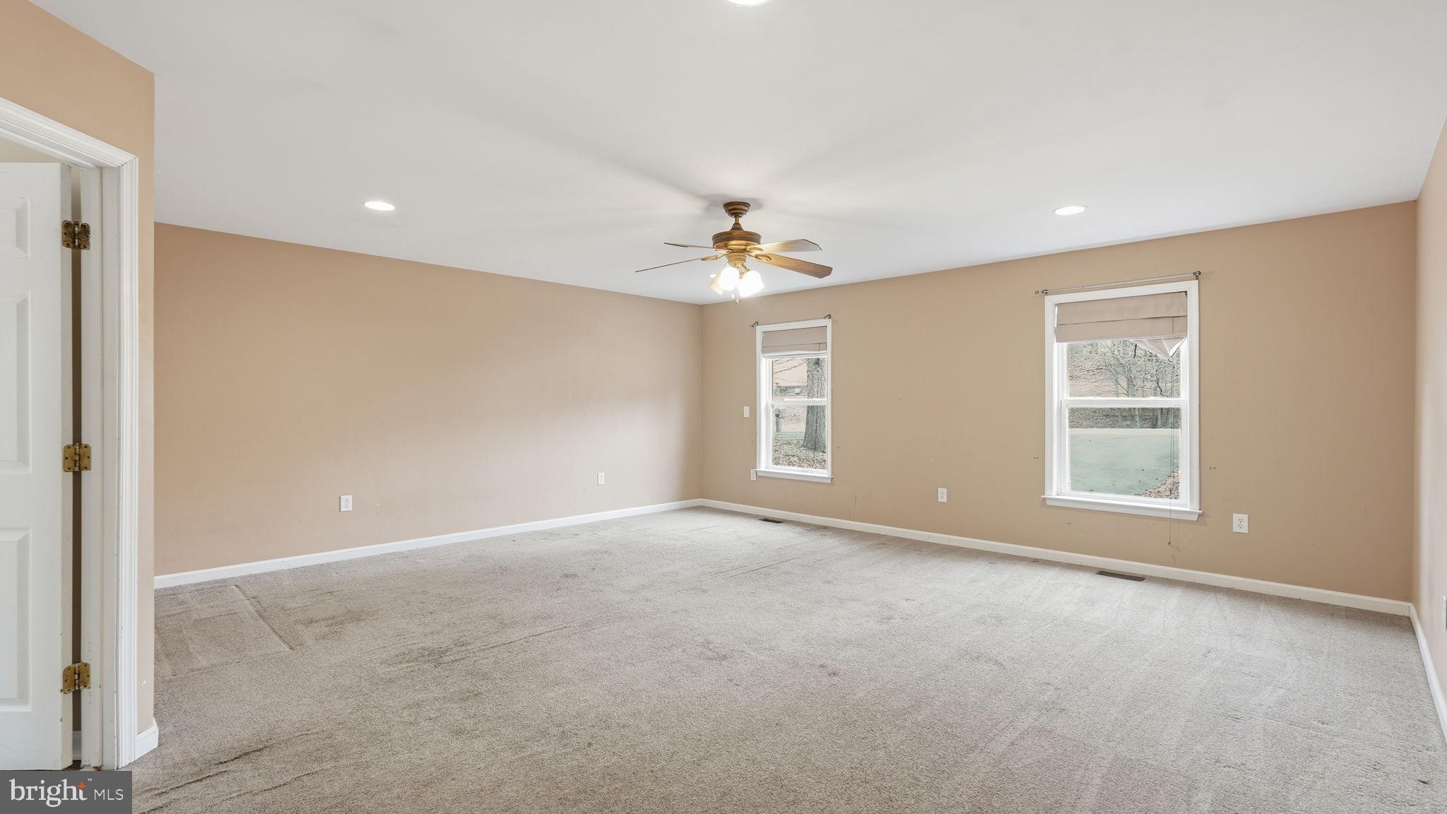 SHADOW WOODS - Residential