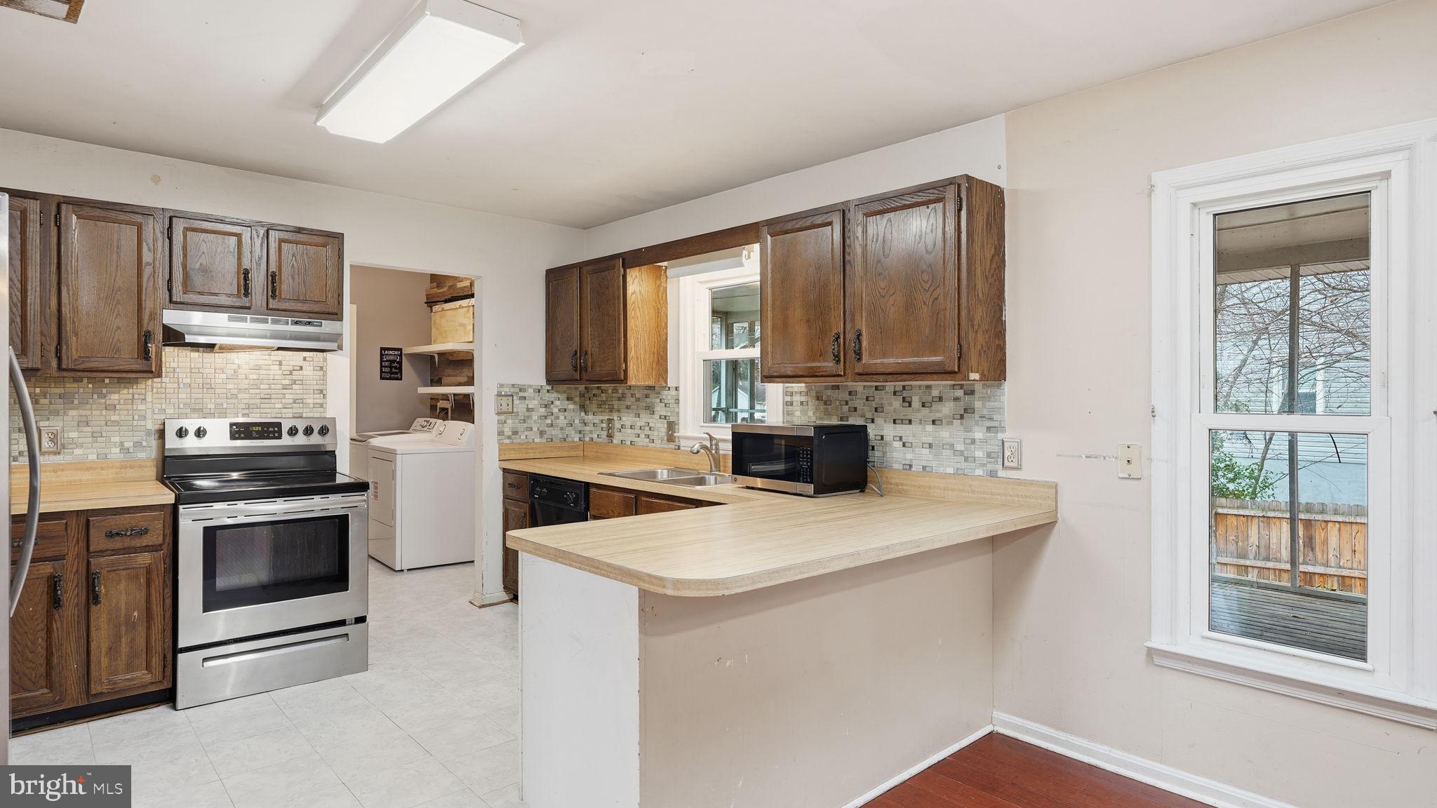 SHADOW WOODS - Residential