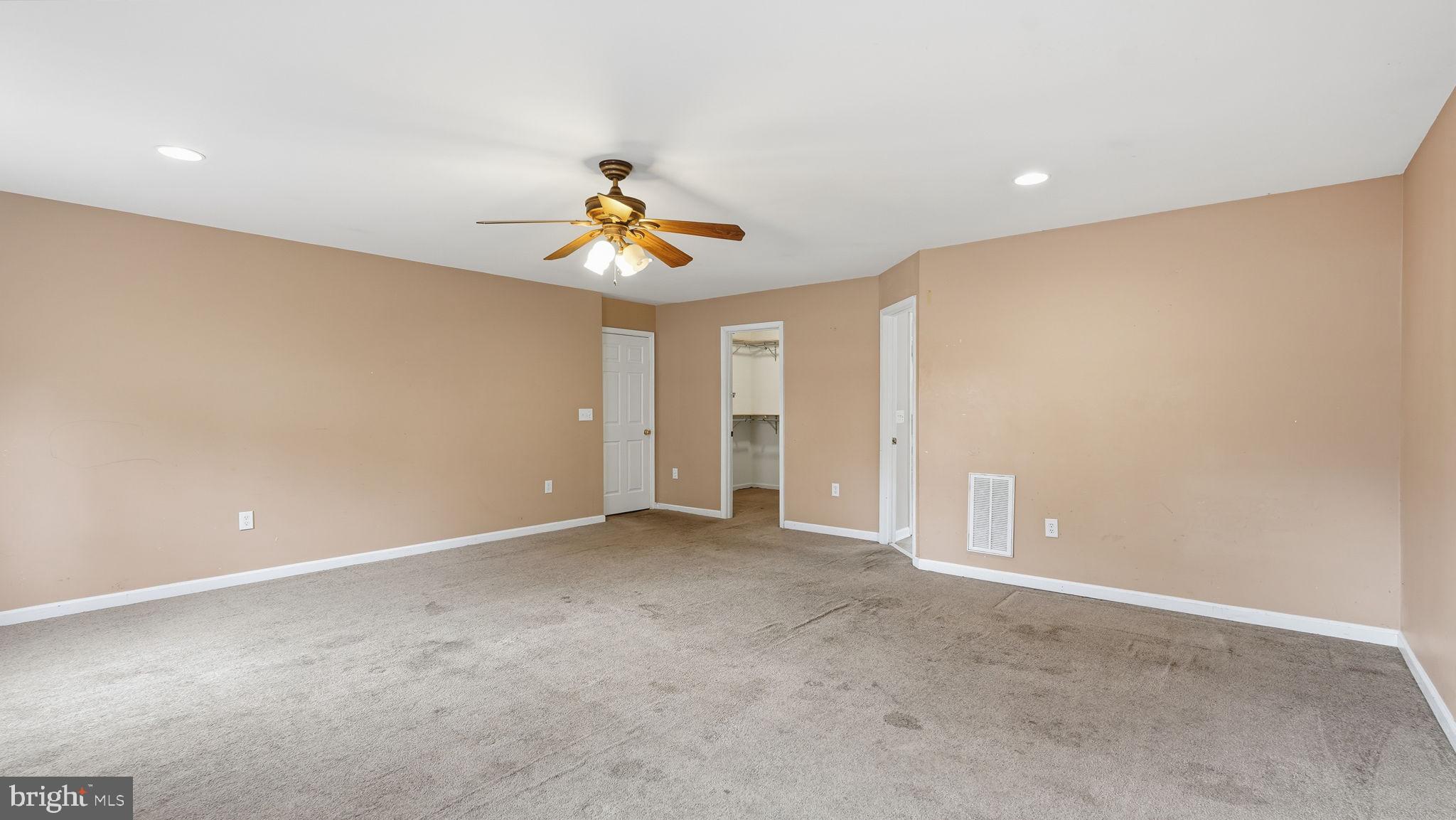 SHADOW WOODS - Residential