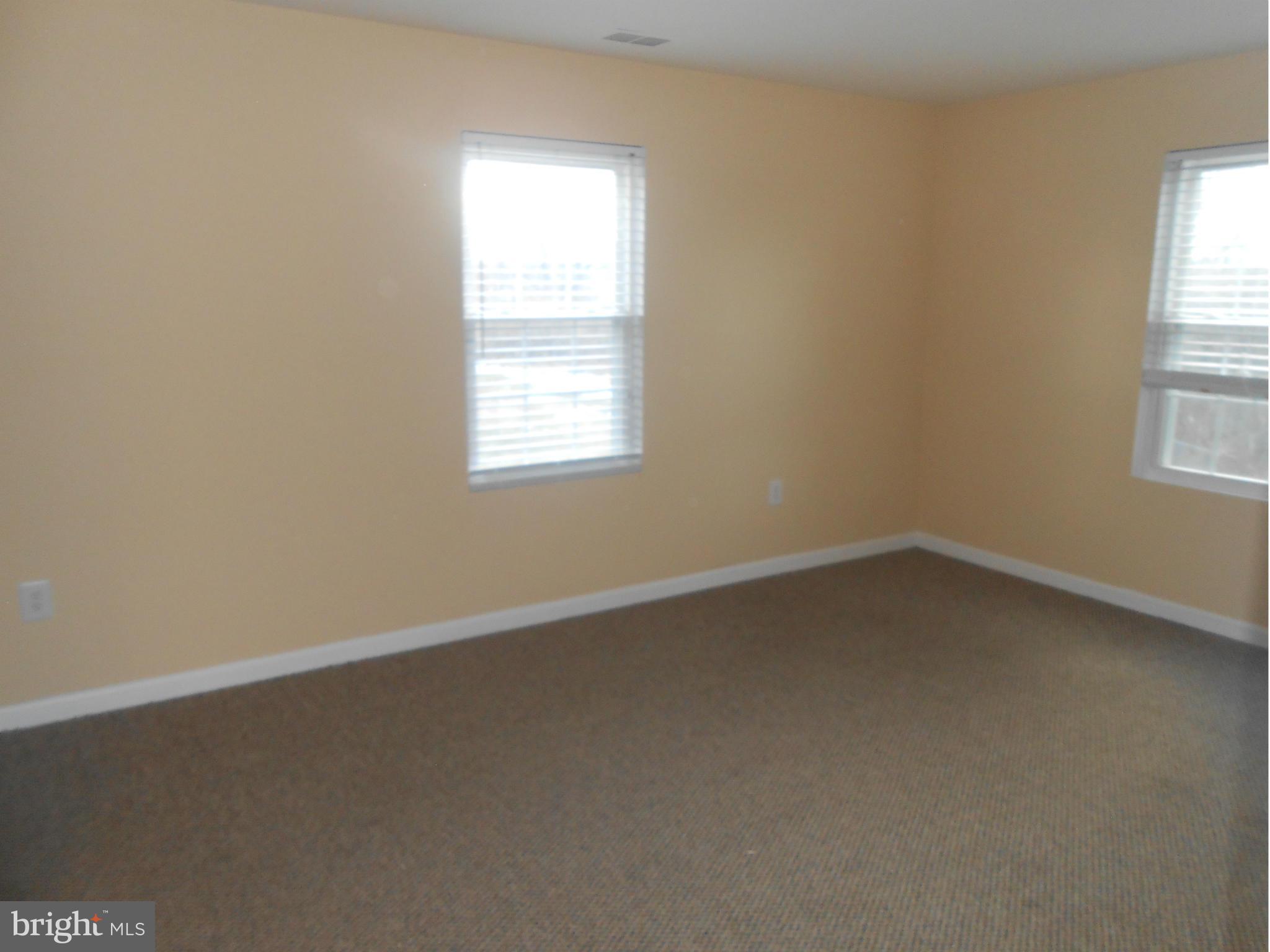 LAKESIDE - Residential Lease