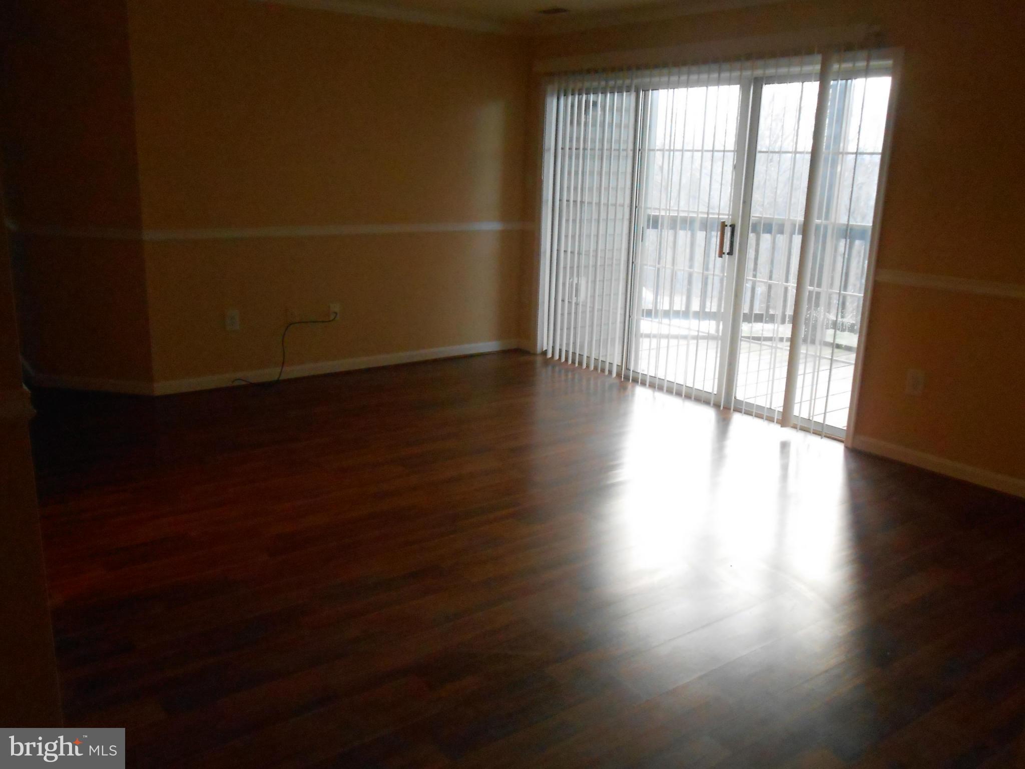 LAKESIDE - Residential Lease