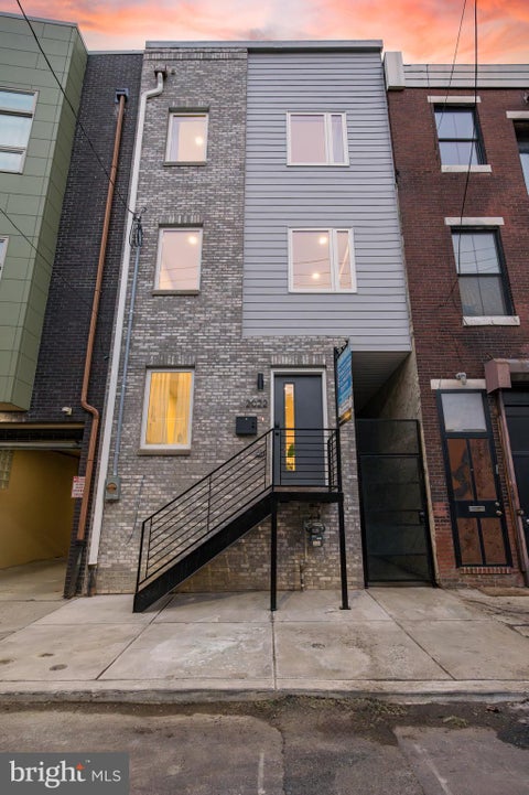 Townhouse For Sale - 2022 E Fletcher Street<br/> PHILADELPHIA, PA 19125