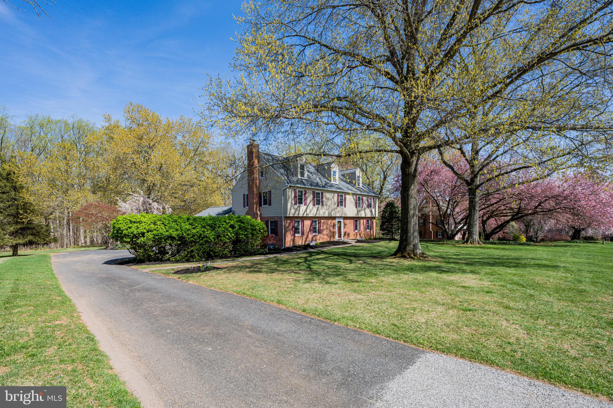 13707 KILLARNEY COURT