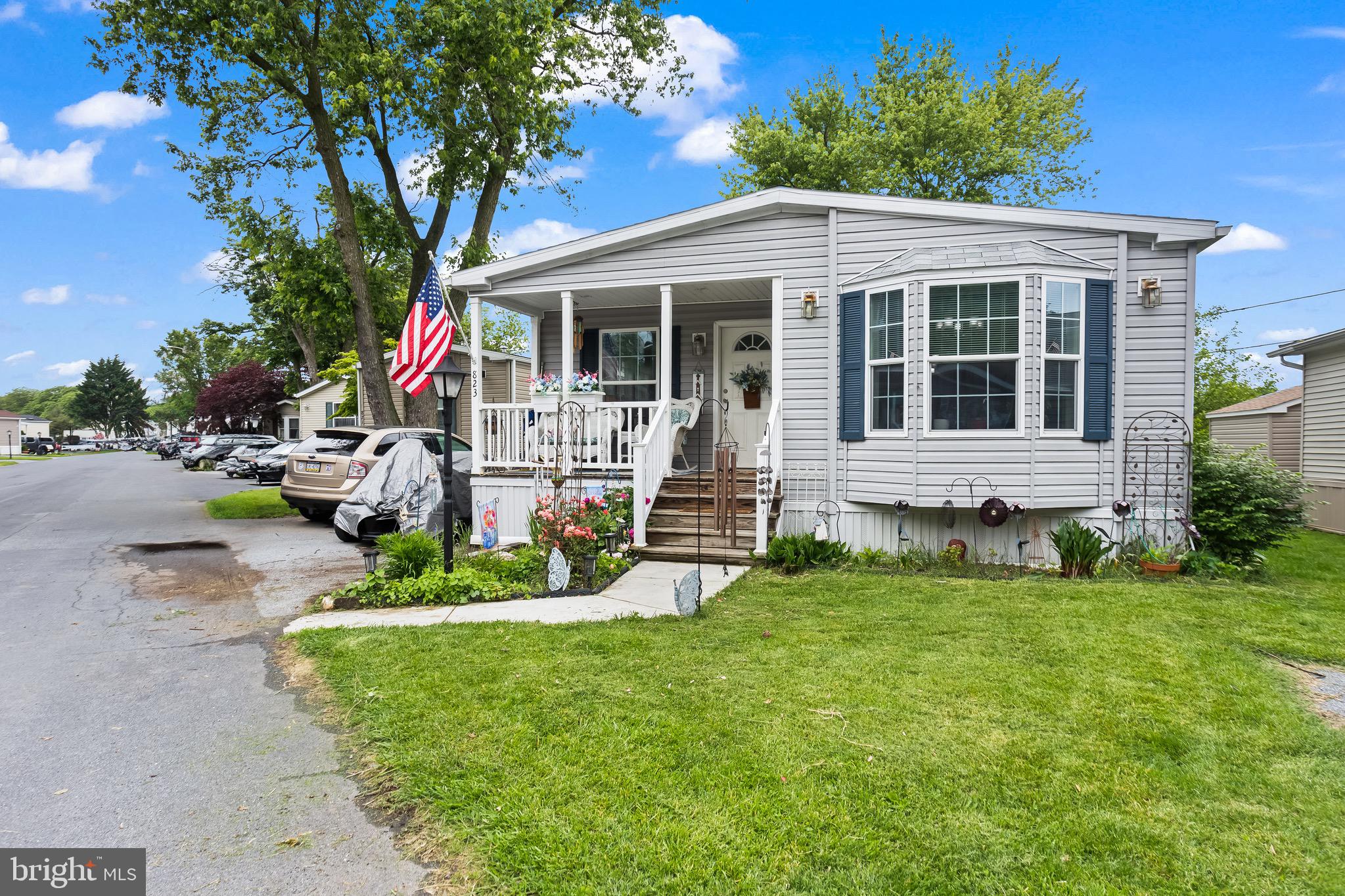 823 GAIL PLACE