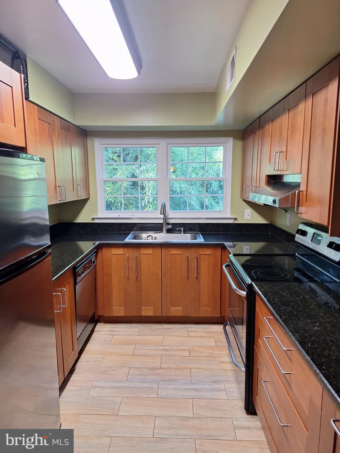 SECOND ANTIETAM - Residential Lease