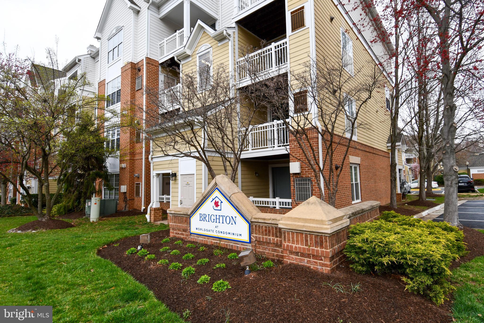 WORLDGATE CONDO - Residential