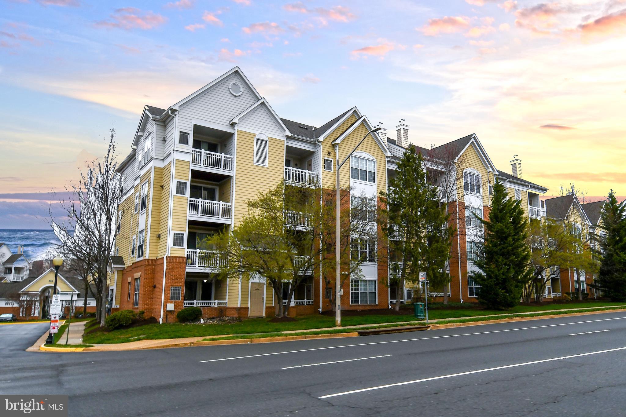 WORLDGATE CONDO - Residential