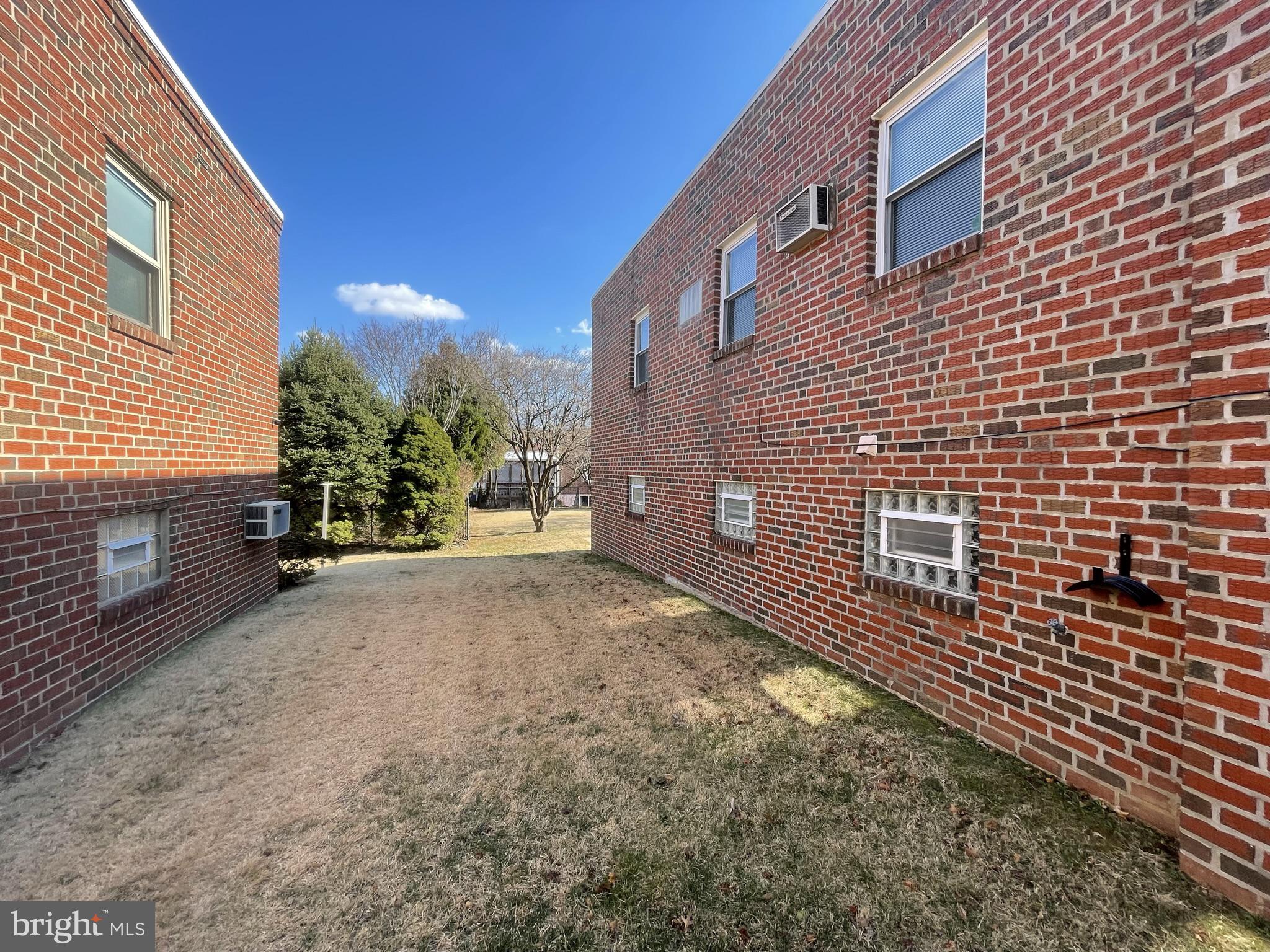 FOX CHASE - Residential