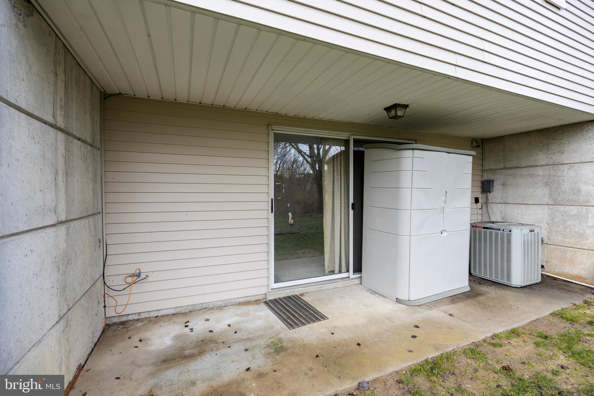 BEAVER RUN KNOLL - Residential Lease