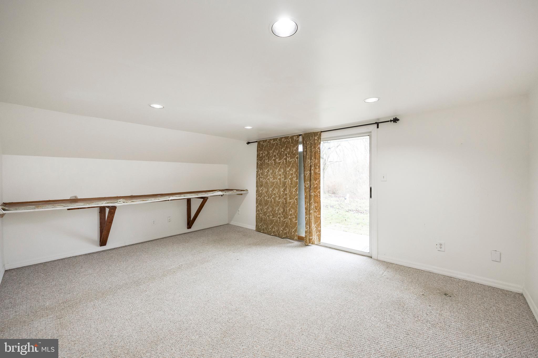 BEAVER RUN KNOLL - Residential Lease