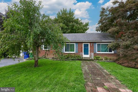 Photo of 314 DAHLIA RD, LANCASTER, PA 17602 (MLS # PALA2041448)