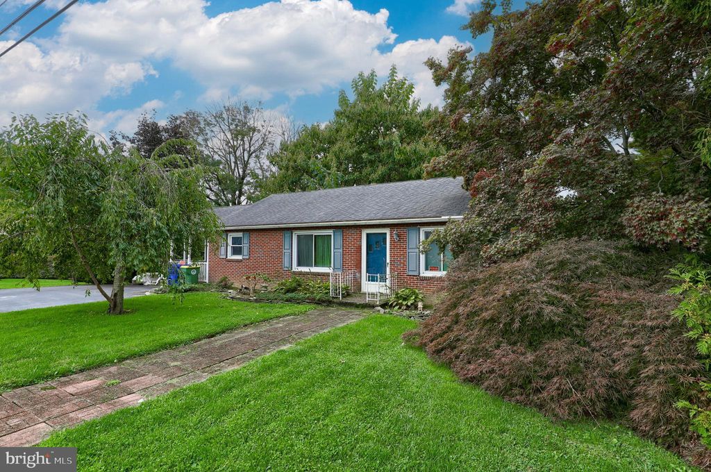 Photo of 314 DAHLIA RD, LANCASTER, PA 17602 (MLS # PALA2041448)