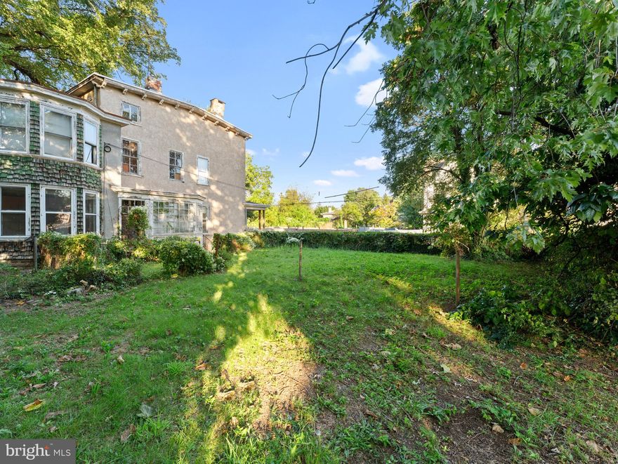 80x 95 . Great location.  You can possibly build from the corner down Osceola and have your project bump  right up  to a recent 12 townhome project that just broke ground on Osceola.  The potential is amazing. This whole little pocket is developing fast. Get in now .  🌟 This sale also includes a big beautiful triplex  located on the property.  Ride by, you will see the potential !