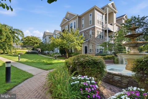Photo of 506 Sunset View Terrace SE #304, LEESBURG, VA 20175 (MLS # VALO2136276)