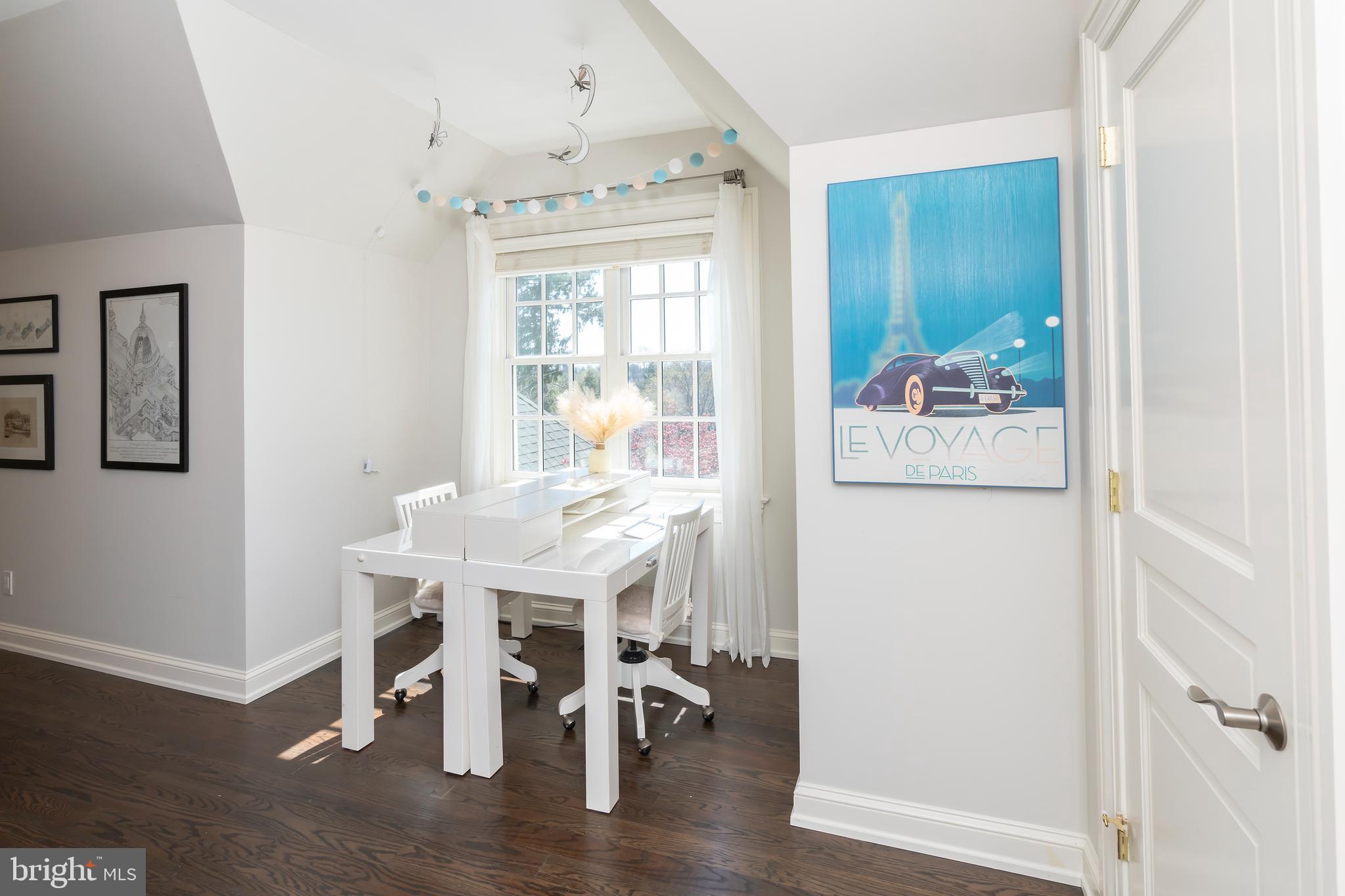 BRYN MAWR - Residential