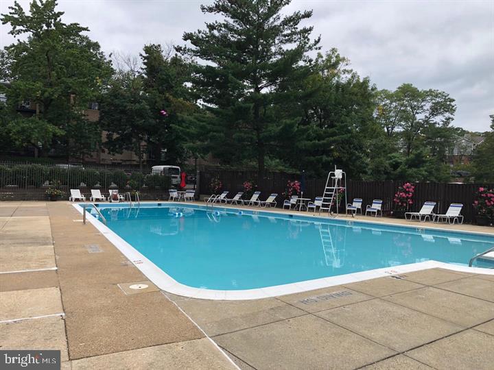 PAVILION ON THE PARK - Residential