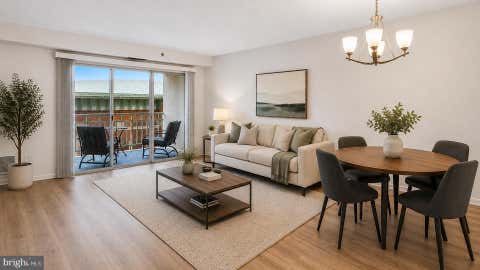Photo of 610 N West Street #303, ALEXANDRIA, VA 22314 (MLS # VAAX2065138)