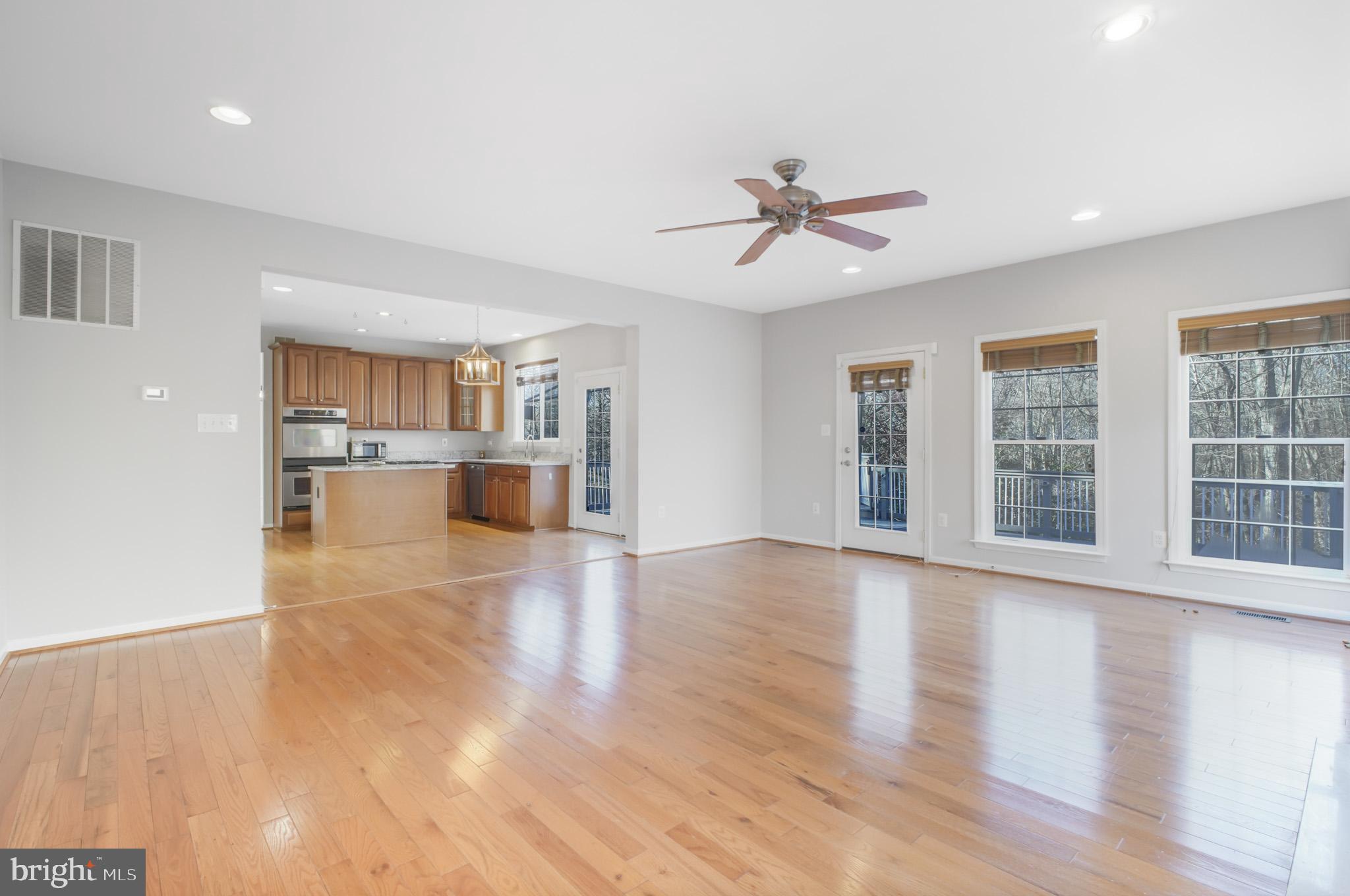 POPLAR HILLS - Residential