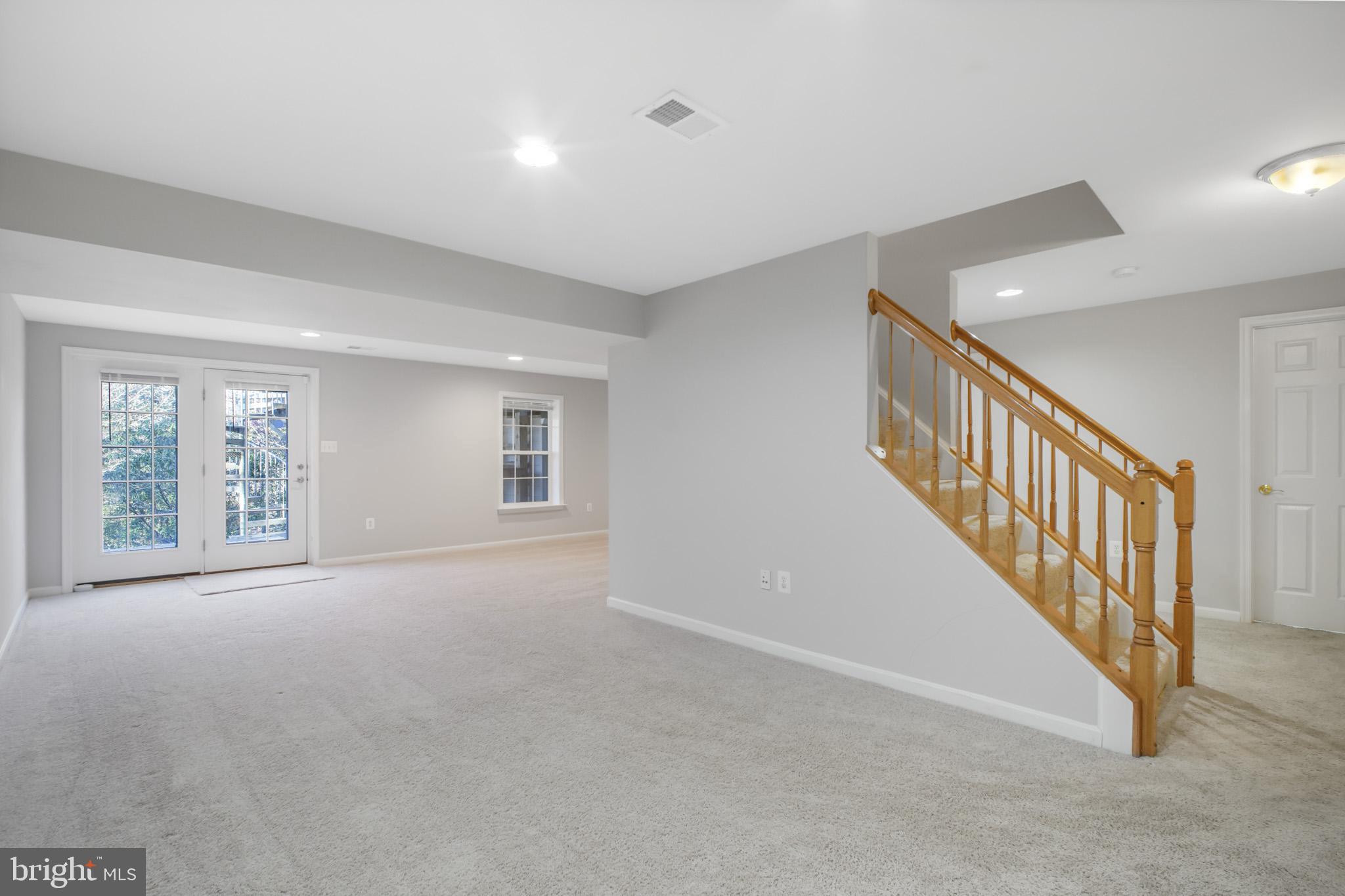 POPLAR HILLS - Residential