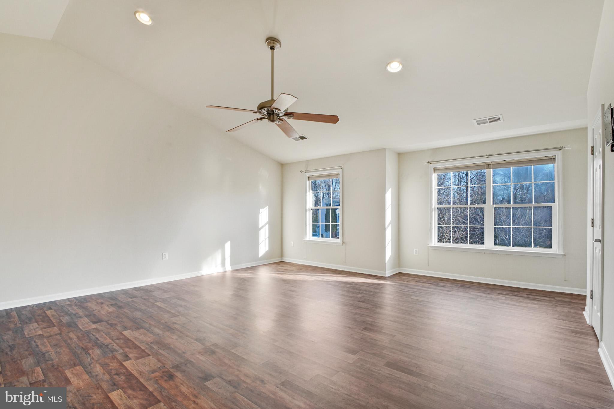 POPLAR HILLS - Residential