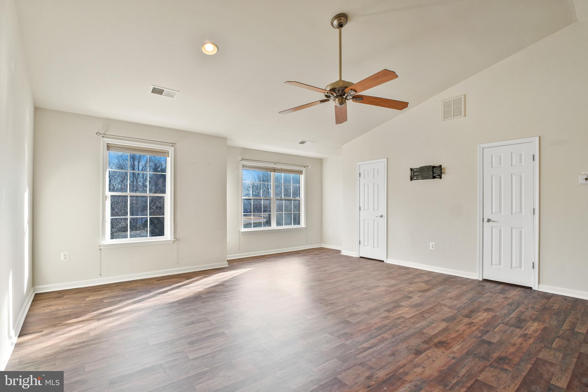 POPLAR HILLS - Residential