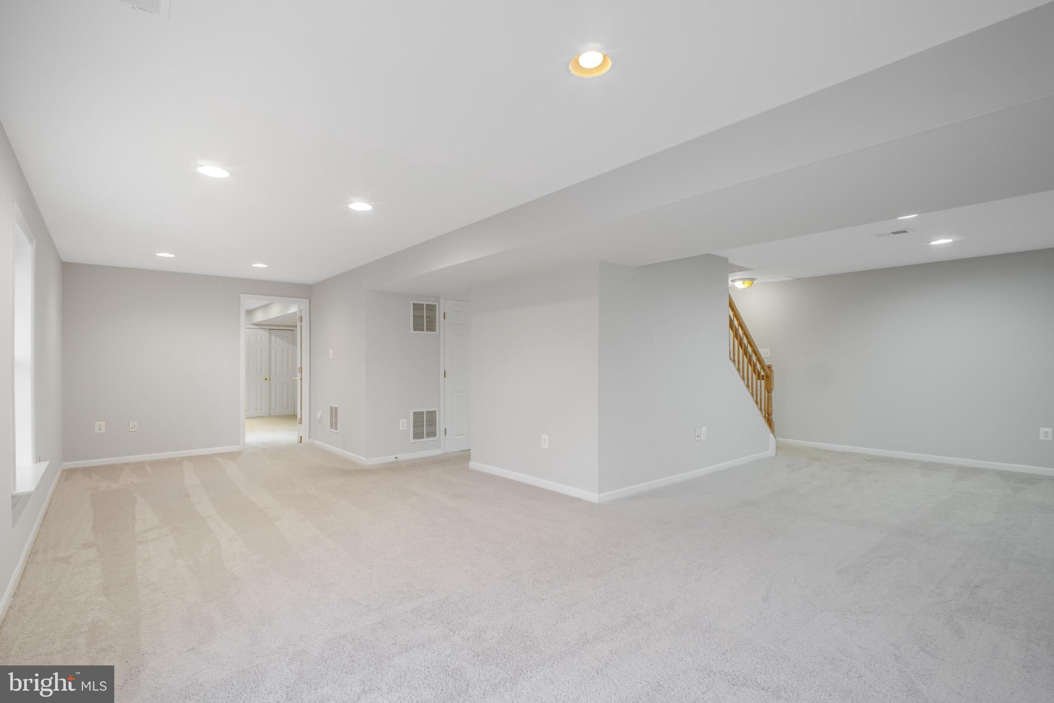 POPLAR HILLS - Residential