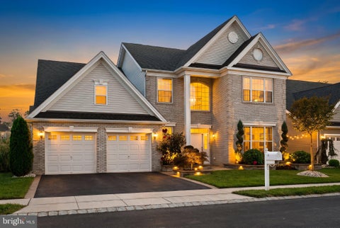 Photo of 19 Whistling Straits Drive, MONROE TOWNSHIP, NJ 08831 (MLS # NJMX2012406)