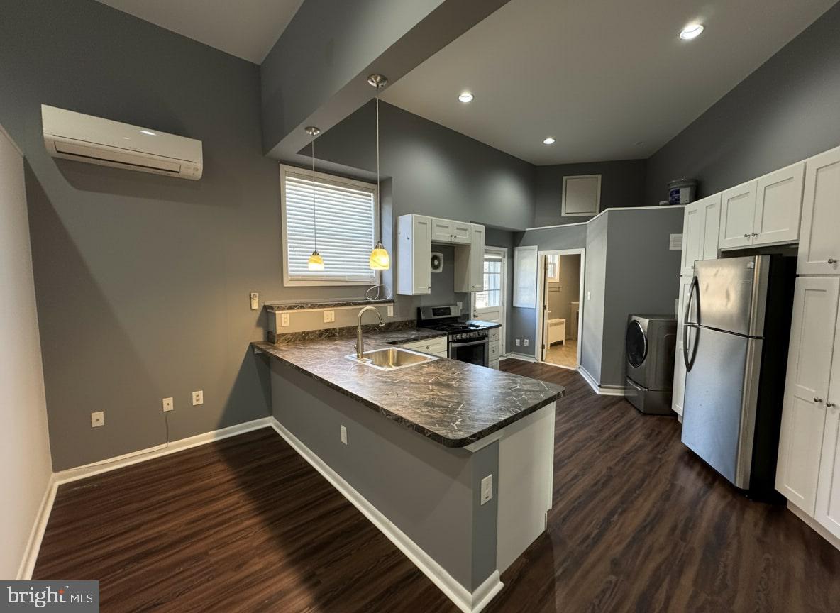 206-212 CLEMENTS BRIDGE ROAD 206