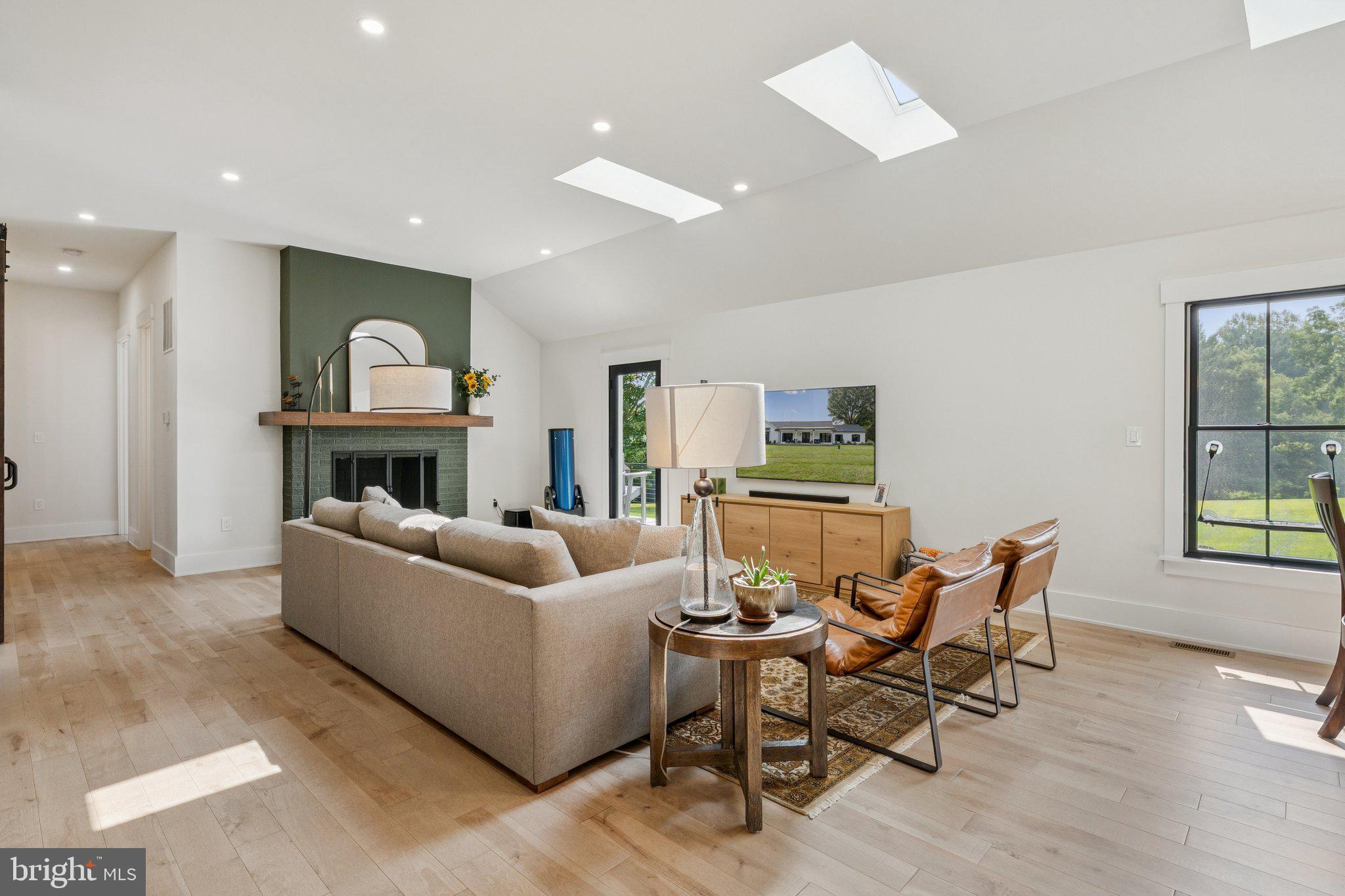 12232 MOUNT ALBERT ROAD