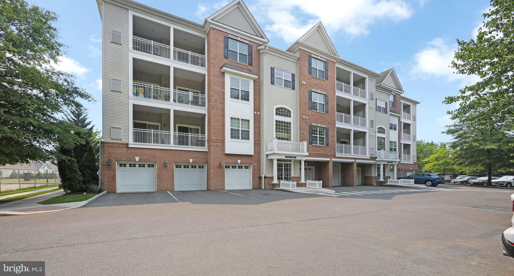 244 BREEDERS CUP DRIVE 244