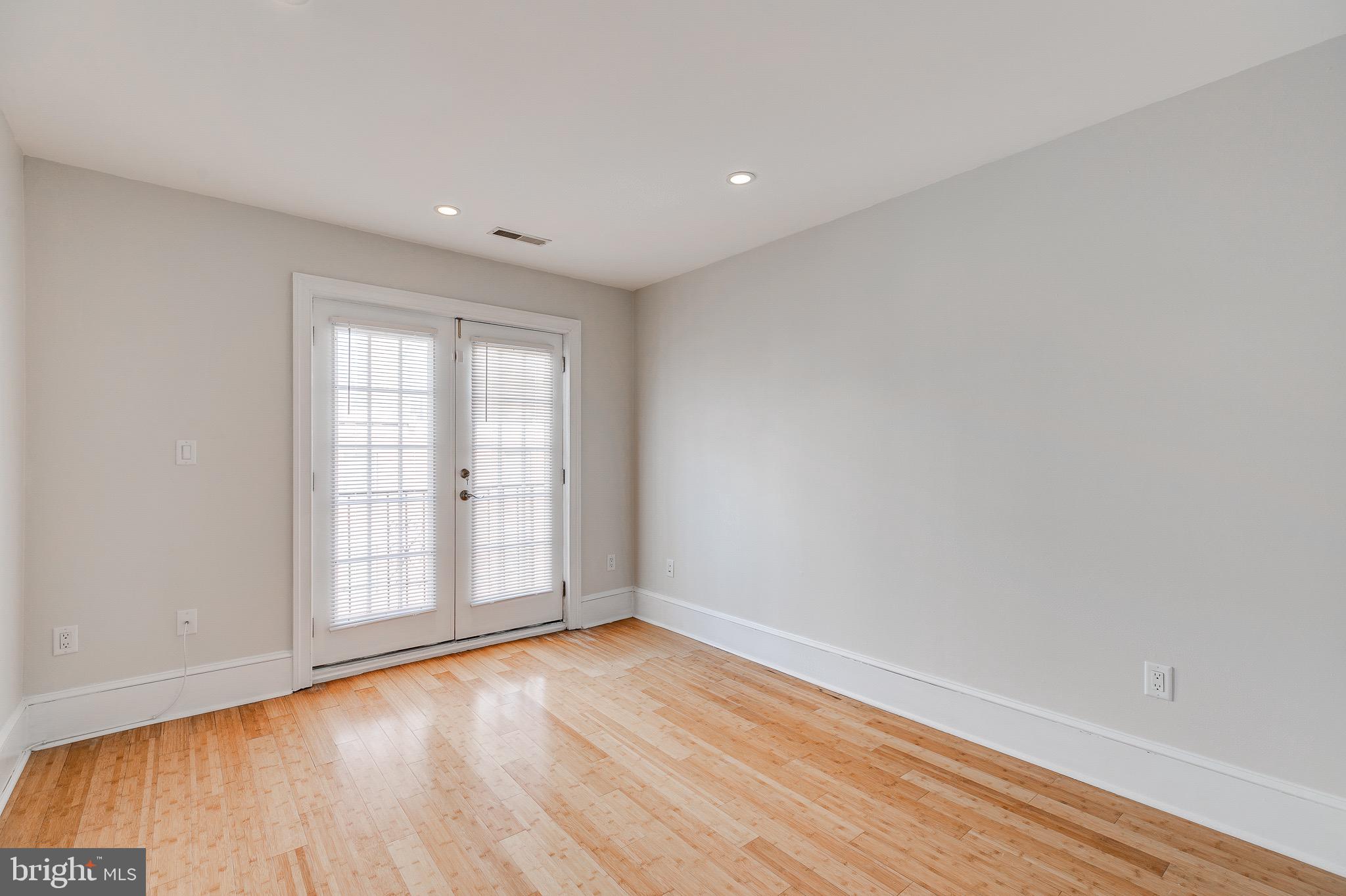 GRADUATE HOSPITAL - Residential