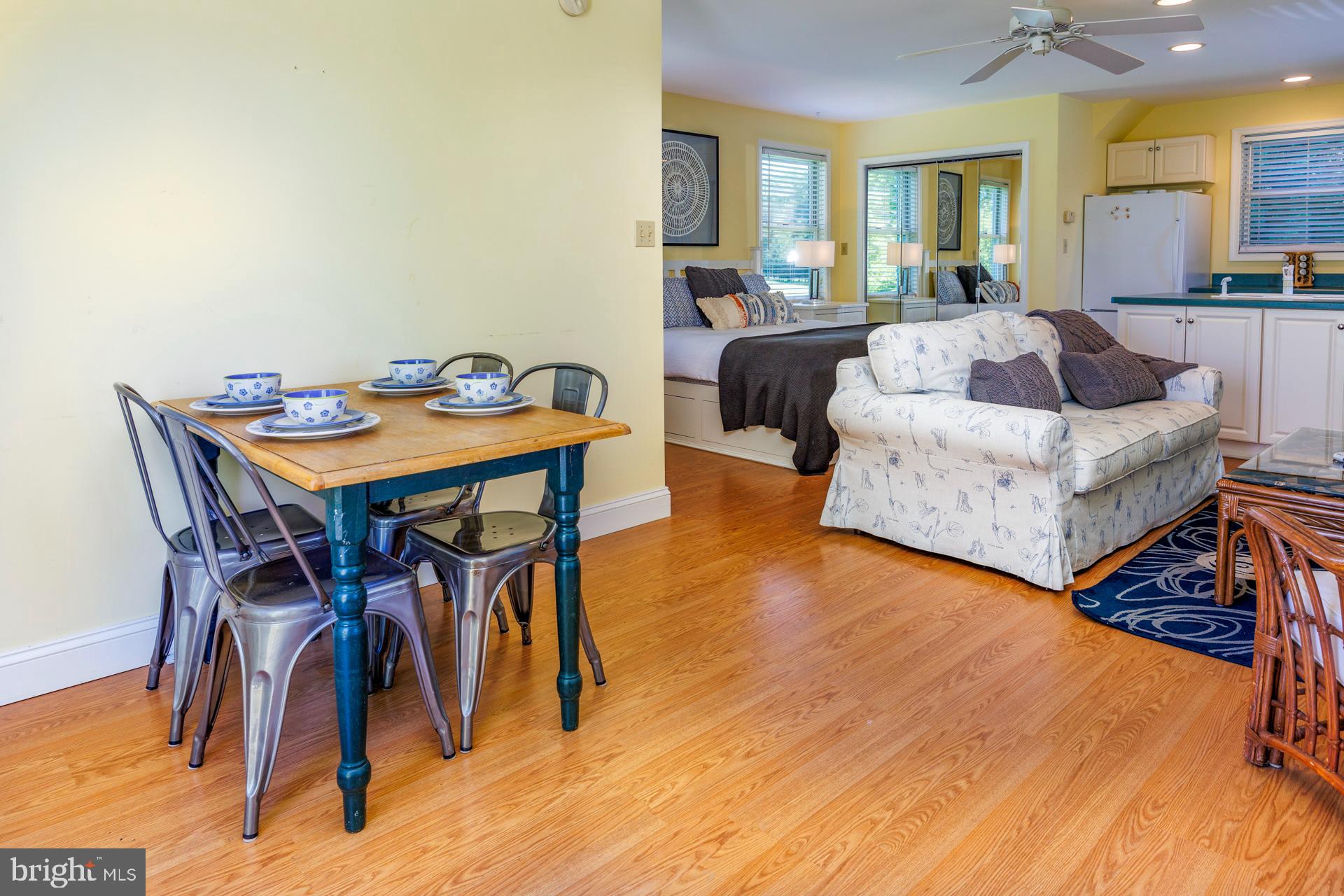 HOPKINS NECK - Residential