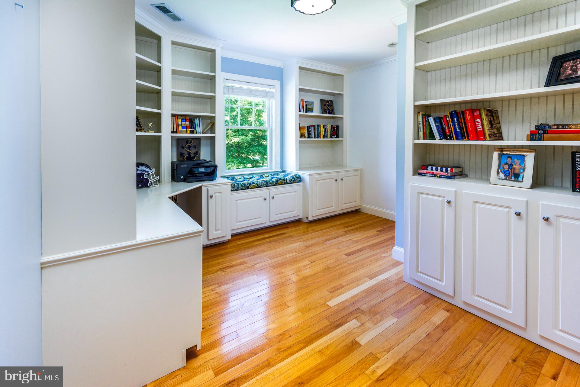 HOPKINS NECK - Residential