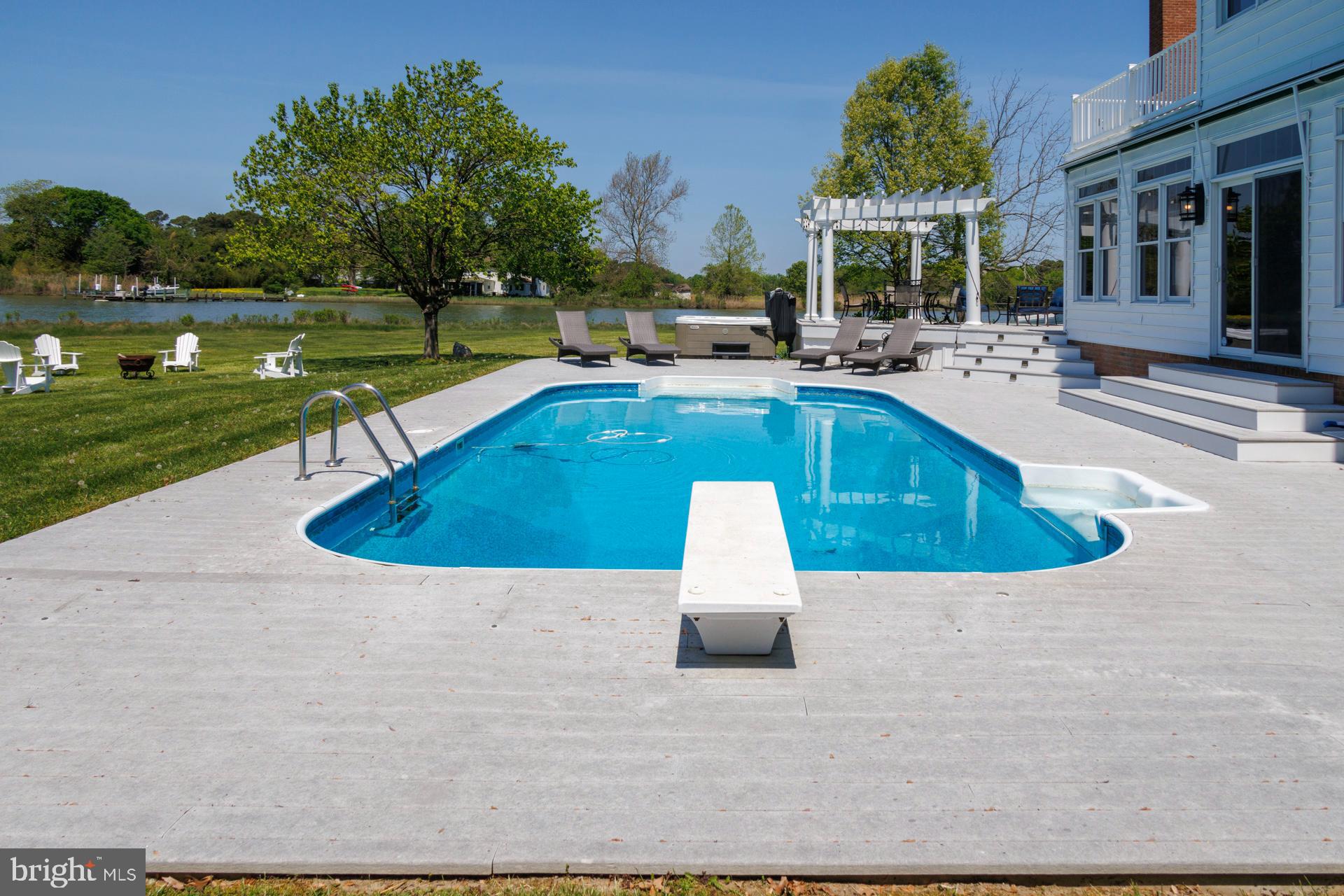 HOPKINS NECK - Residential